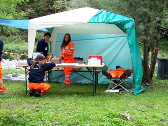  Image name: 100_0337.JPG 
 width: 576 pixel 
 height: 432 pixel 
 Size: 103535 bytes 
 Click to enlarge 